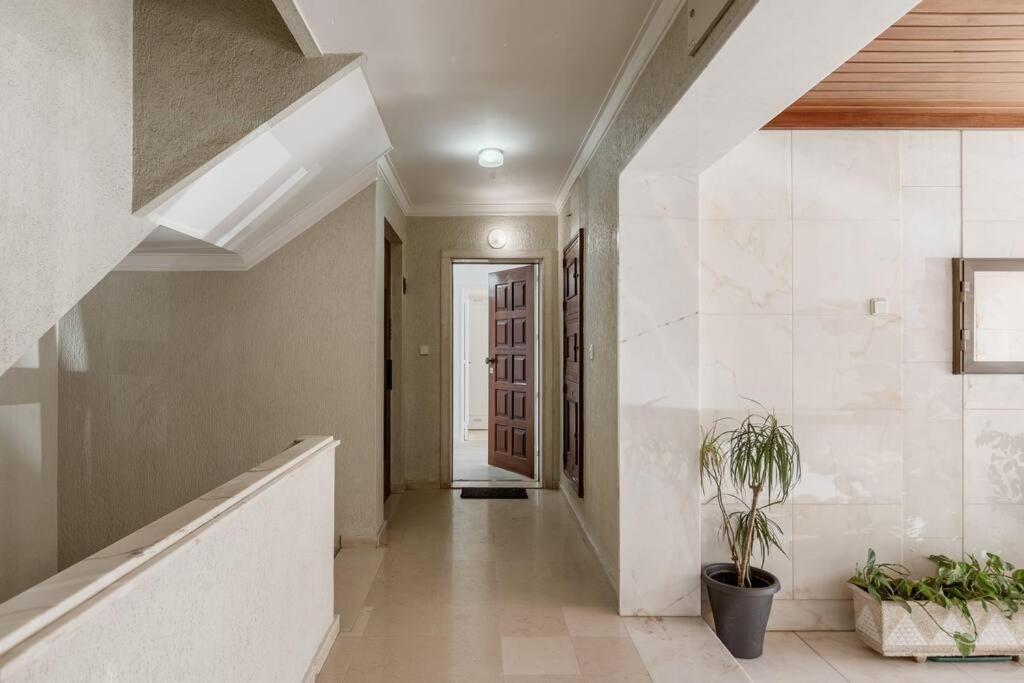 Apartment Comfort & Convenience In Massama *
