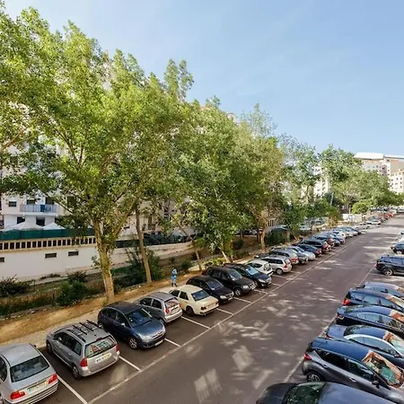Comfort & Convenience In Central Massama Queluz Exterior photo