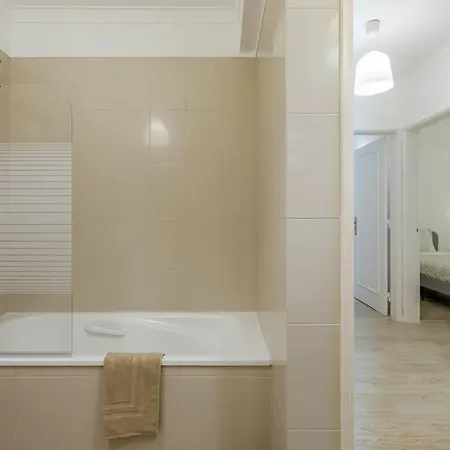 Comfort & Convenience In Central Massama Queluz Exterior photo